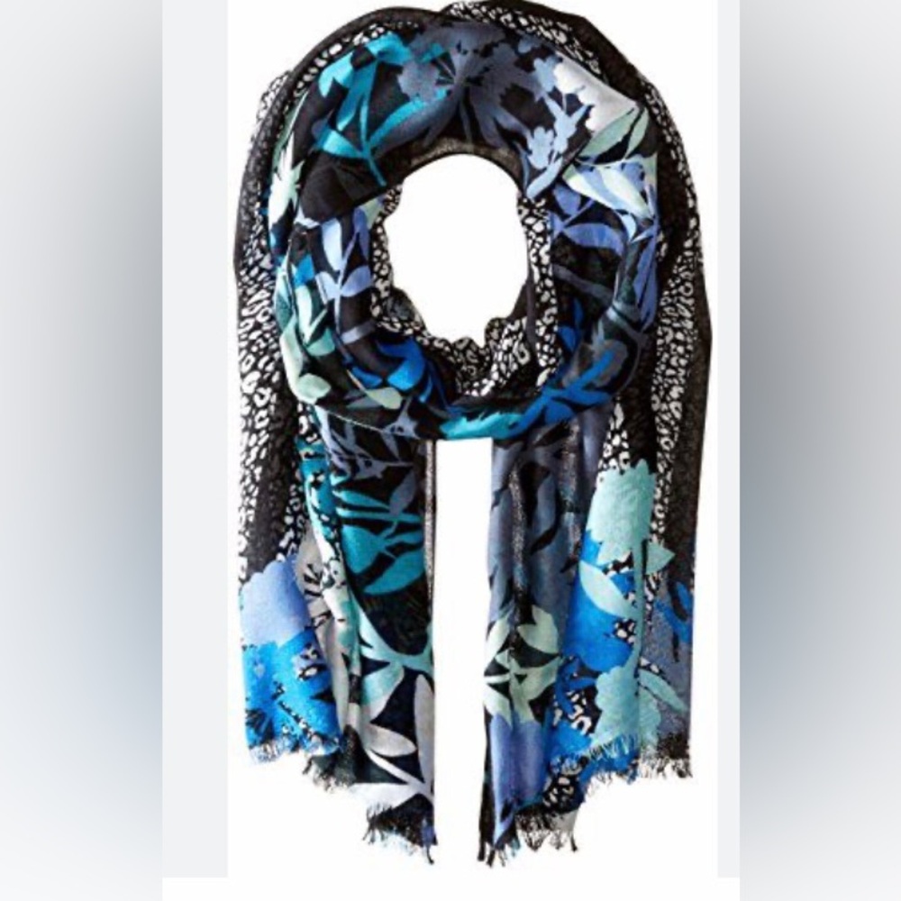 Vera Bradley Multi Print Ocean Blue Fringe Scarf